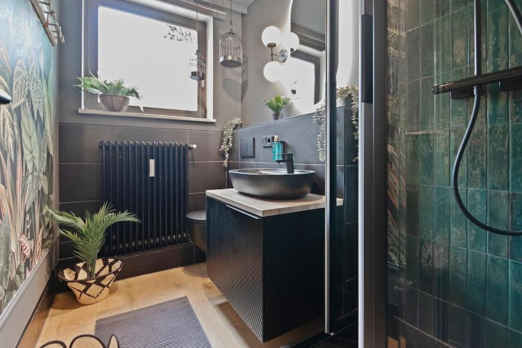 Flatista Homes - Jungle House